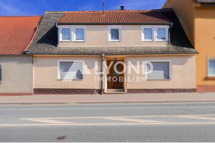 Haus zum Kaufen in Calbe 69.000,00 € 133.58 m²