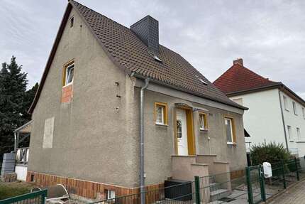 Haus zum Kaufen in Bad Lauchstädt 250.000,00 € 103 m²