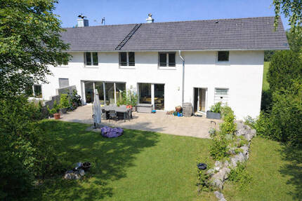 Wohnen im Grünen - Modernes, neuwertiges Traumhaus in Mitten der Natur! - Penzberg Daserhof