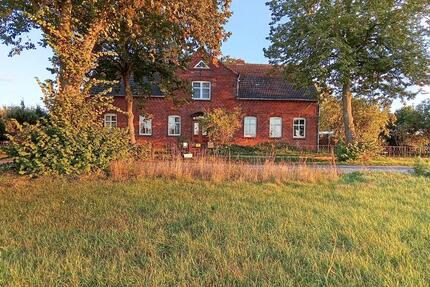 Haushälfte - 600,00&nbsp;EUR Kaltmiete, ca.&nbsp; 97,00&nbsp;m&sup2; in Karstädt (PLZ: 19357)