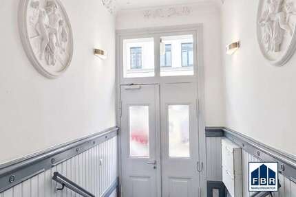 Wohnung zum Kaufen in Schwerin 309.000,00 € 111.86 m²