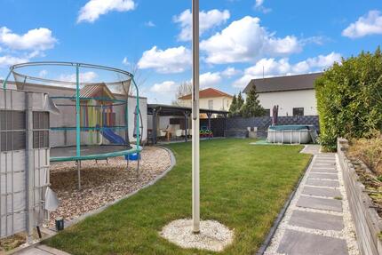 Zweifamilien-Bungalow mit Mieteinnahmen & großem Garten - Beindersheim