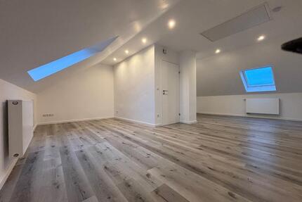 Schönes sonniges Reihenhaus 4,5 Zimmern Frankfurt Nieder-Eschbach - Frankfurt am Main Bonames