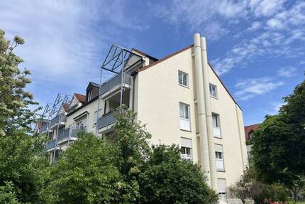 GEPFLEGTE DACHGESCHOSSWOHNUNG - DEMNÄCHST BEZUGSFREI - Dresden Tolkewitz/Seidnitz-Nord