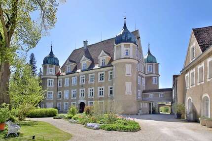 Haus zum Kaufen in Gutenzell-Hürbel 9.900.000,00 € 1687 m²