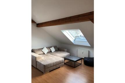 2-Zimmer Dachgeschoss-Wohnung in Hanau-Mittelbuchen