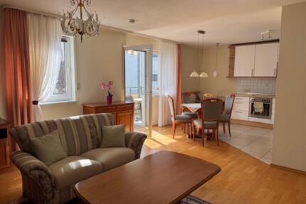 Helle 2-Zimmer-Wohnung mit Aufzug, Südbalkon, Parkett & FBH - Kaiserslautern