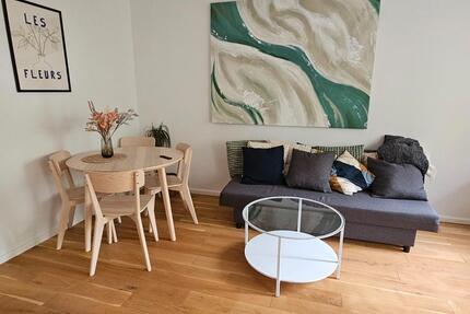 Möblierte 2-Zimmer-Wohnung mit Balkon – ab 01.05. zu vermieten - Berlin Tempelhof-Schöneberg