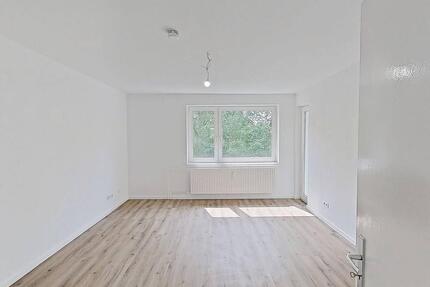 Moderne 3-Zimmer-Wohnung mit BALKON und Wannenbad - Bad Bramstedt
