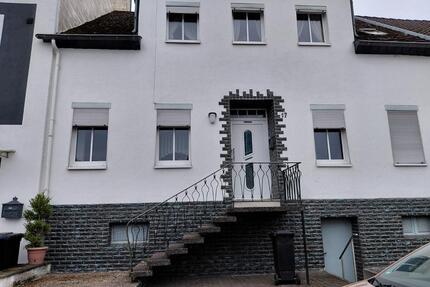 Reihenmittelhaus zum Kauf - 164.500,00&nbsp;EUR Kaufpreis, ca.&nbsp; 135,00&nbsp;m&sup2; in Gerolstein (PLZ: 54568)