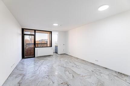 Tolle 1-Zimmer-Wohnung mit Balkon - Erstbezug nach Sanierung - Nürnberg Altstadt, St. Lorenz