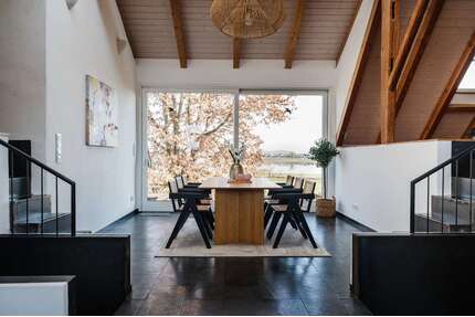 Haus zum Kaufen in Altenstadt 950.000,00 € 303 m²