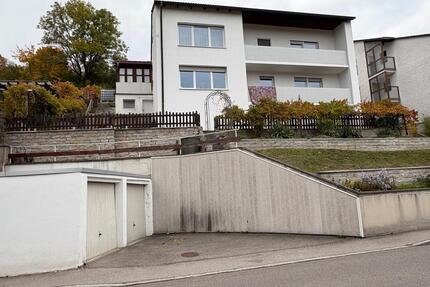 Dachgeschosswohnung pro Zimmer - 350,00&nbsp;EUR Kaltmiete, ca.&nbsp; 70,00&nbsp;m&sup2; in Eichstätt (PLZ: 85072)