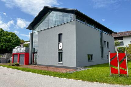 Extravagantes EFH mit Design-Einbauküche und 3 Bädern - Michelsneukirchen