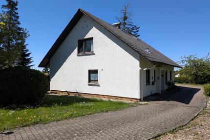 Einfamilienhaus mit großem Potenzial - Waldbrunn
