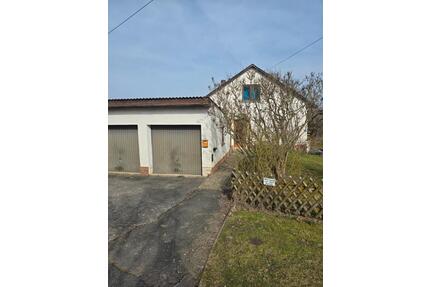 EFH auf dem Land, ruhige Lage, renovierungsbedürftig - Schwandorf