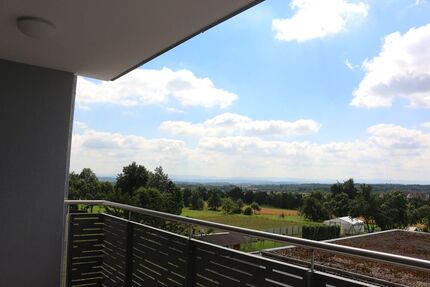 Hochwertige und barrierefreie 4-Zimmerwohnung mit Balkon und EBK - Mötzingen