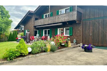 Isartaler Holzhaus in ruhiger Lage auf großem Grundstück - Bad Grönenbach