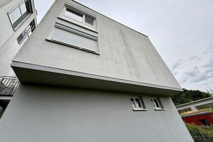 Wohnen in seiner schönsten Form - Freies Stadthaus über drei Ebenen mit eigenem Gartenanteil, zwei Westterrassen und Weitblick - Bogen