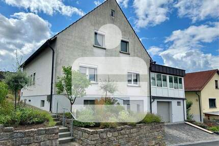 Älteres EFH in Schlüsselfeld-Aschbach...Altbau trifft Möglichkeiten - großes Wohnhaus mit Spielraum