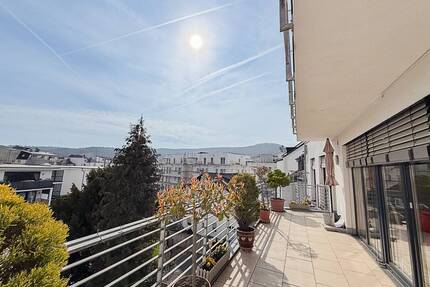 Lichtverwöhnte Terrassenwohnung! Ihr Rückzugsort in urbaner Aussichtslage in Bad Neuenahr-Ahrweiler!