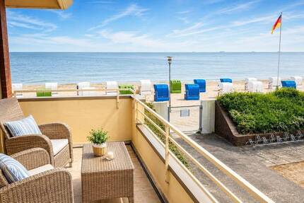 MEERBLICK aus allen Zimmern Äußerst gepflegte Ferienwohnung (baurechtlich genehmigt) direkt am Strand - Wyk auf Föhr