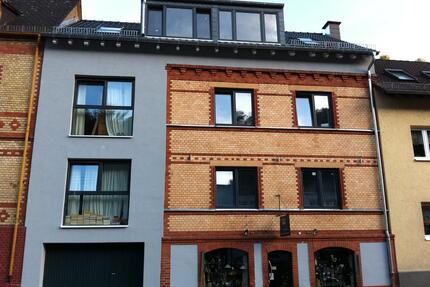 Mehrfamilienhaus in Wiesbaden: Historisches Gebäude mit Charakter