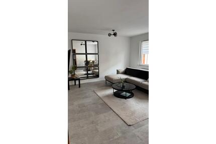 Moderne 2,5-Zimmer-Wohnung (60 m2) - teilmöbiliert - Duisburg Mittelmeiderich