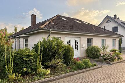 Großzügiger Bungalow mit Südgarten, Garage & ausgebautem DG - Hildesheim Oststadt/Stadtfeld