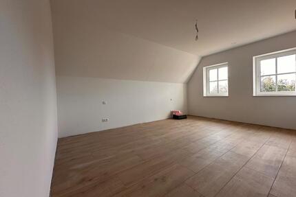 Wunderschöne Dachgeschosswohnung in der Mitte von Cappeln - Cappeln (Oldenburg)