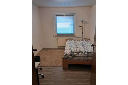 Schönes möbliertes Zimmer ins grün zu mieten - Meine