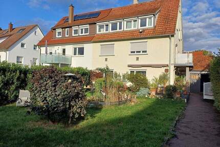 Mehrgenerationenhaus mit großem Garten in Stuttgart-Weilimdorf - sanierungsbedürftig