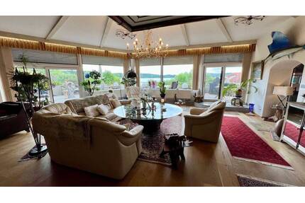 Letzte Einheit: Unikat in der Ostseeregion: Herrliche großzügige Wohnung mit einmaligem Seeblick. Große Terrasse, Schwimmbad, Sauna und Badesteg. - Scharbeutz Pönitz