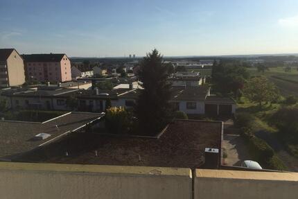Dachgeschosswohnung - 144.000,00&nbsp;EUR Kaufpreis, ca.&nbsp; 48,00&nbsp;m&sup2; in Gochsheim (PLZ: 97469)