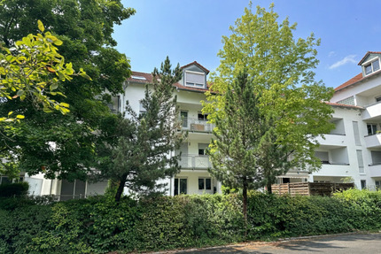 Schicke, neuwertige 2,5-Zimmer-Dachterrassenwohnung in bevorzugter Lage - Filderstadt Bernhausen