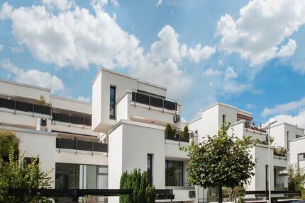 LUXUS PUR IN WEISS, elegante 2,5 Zi. 110 m² Terrasse + Loggia, architekt. Innen- und Außengestaltung - Erkrath