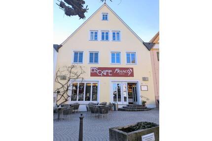 *provisionsfrei* 3-Familienhaus mit Gewerbe+Garage, am Marktplatz - Wolframs-Eschenbach