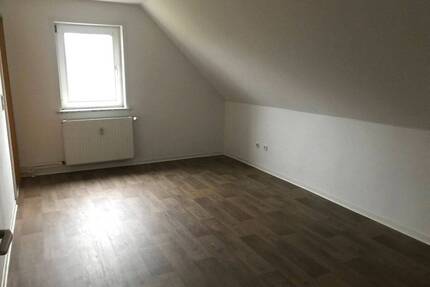 Tolle Dachgeschosswohnung (2. OG) Sofort verfügbar - Langelsheim