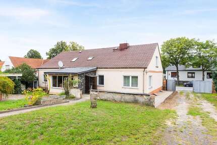 Haus zum Kaufen in Treplin 290.000,00 € 297.01 m²