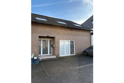 3 Zimmer Wohnung 90 qm in Hemelingen nähe Mercedes Rheinmetall - Bremen