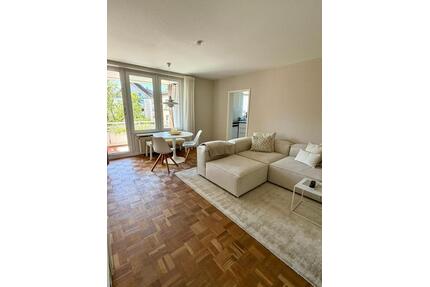Eigentumswohnung mit sonniger Loggia, Stellplatz renoviert - Kiel