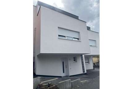 Haus zum Mieten in Nußloch 2.150,00 € 130 m²