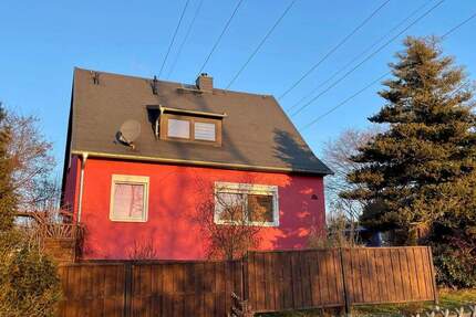 Schickes und 2015 saniertes EFH mit 5 Zimmern, schönem Garten und Gartenpavillon in ruhiger Lage von Chemnitz - Glösa