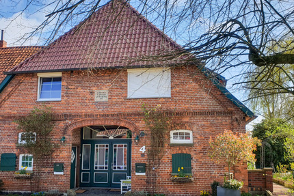 Charmante 3-Zimmer-Wohnung mit ländlichem Flair in modernisiertem Hofensemble zu vermieten - Husum Schessinghausen