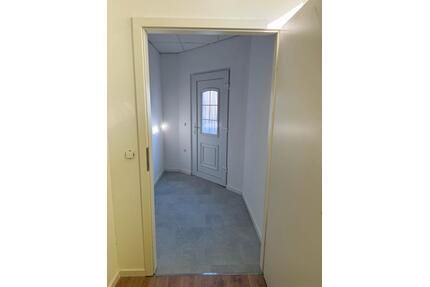 3 Zimmer Wohnung 100 qm - 900,00&nbsp;EUR Kaltmiete, ca.&nbsp; 100,00&nbsp;m&sup2; in Garding (PLZ: 25836)