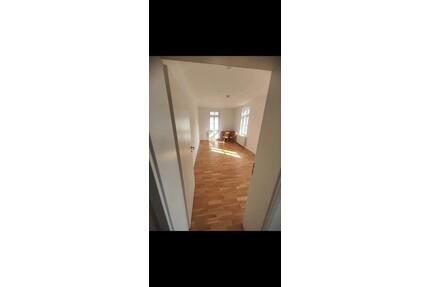 Helle 2-Zimmer-Wohnung im 1. OG mit Stellplatz in Engelsbrand - Gernsbach