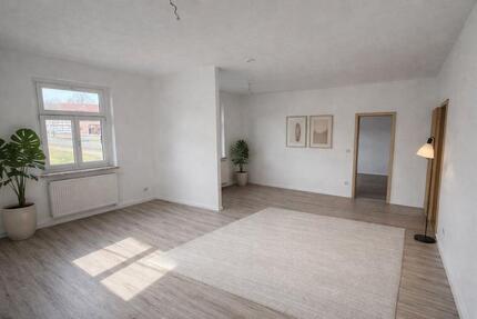 3-Zimmer-DG-Wohnung Frisch renoviert Garten und Garage 747€ warm - Zwickau Zwickau-Nord