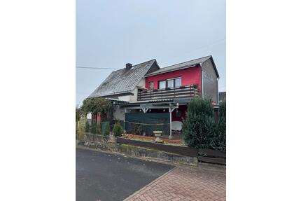 Haus wird vermietet in Kaden - 1.200,00&nbsp;EUR Kaltmiete, ca.&nbsp; 130,00&nbsp;m&sup2; in Rennerod (PLZ: 56477)