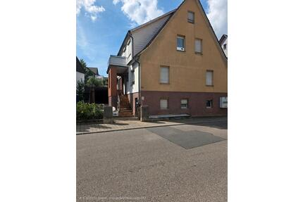 Einfamilienhaus mit Garage und Garten - Cleebronn