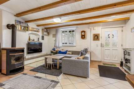 Wohnung zum Kaufen in Neukirch 247.000,00 € 82.53 m²